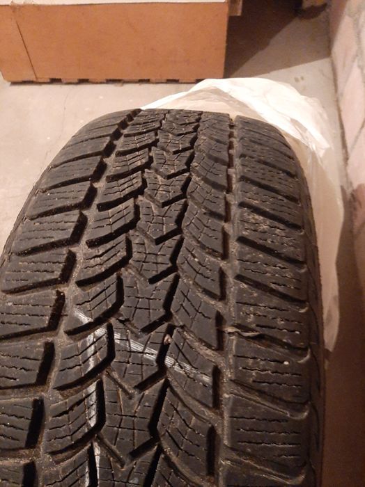 Opony zimowe Debica r17