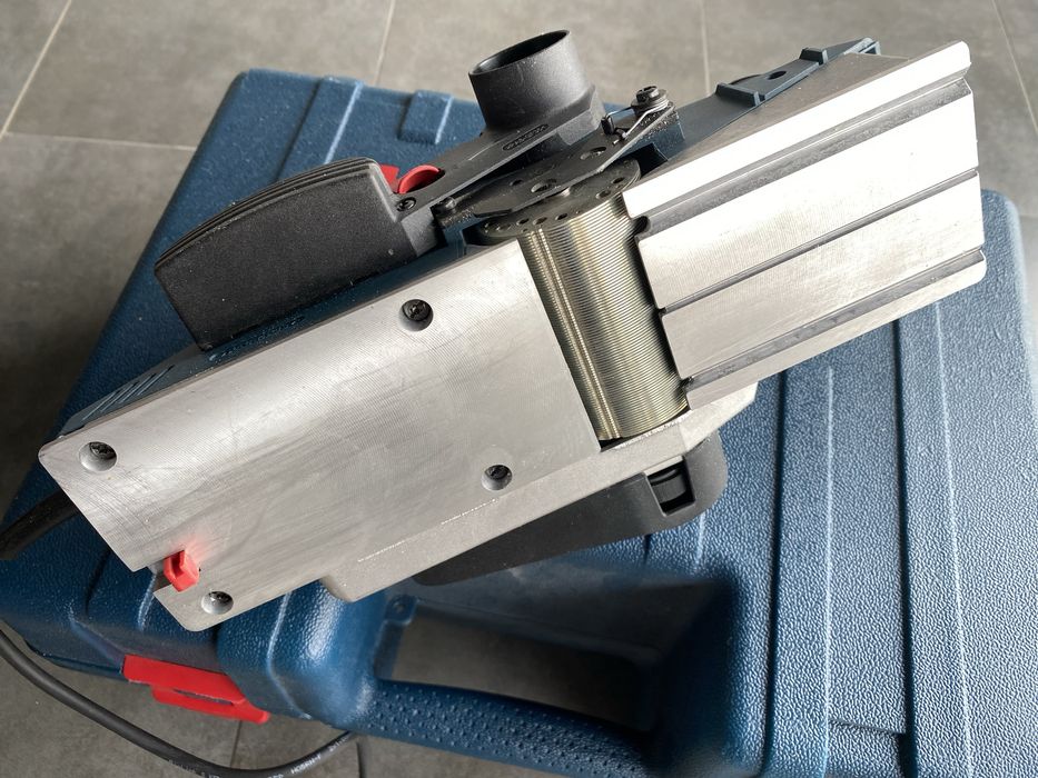 Plaina electrica Bosch GHO 40-82