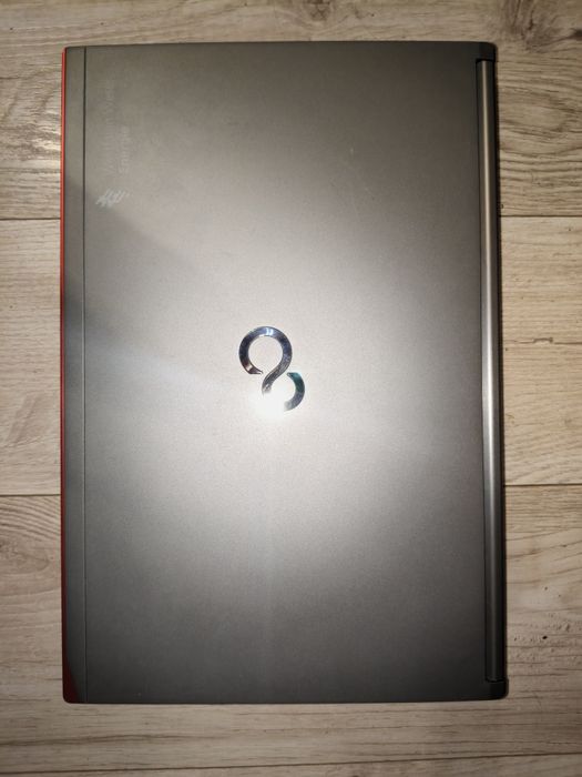 Продам ноутбук Fujitsu LifeBook E754