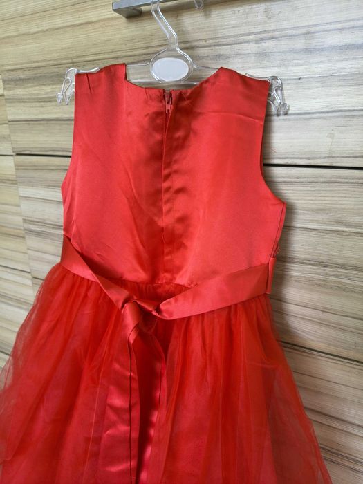 Elegancka sukienka czerwona dla dziewczynki r. 128