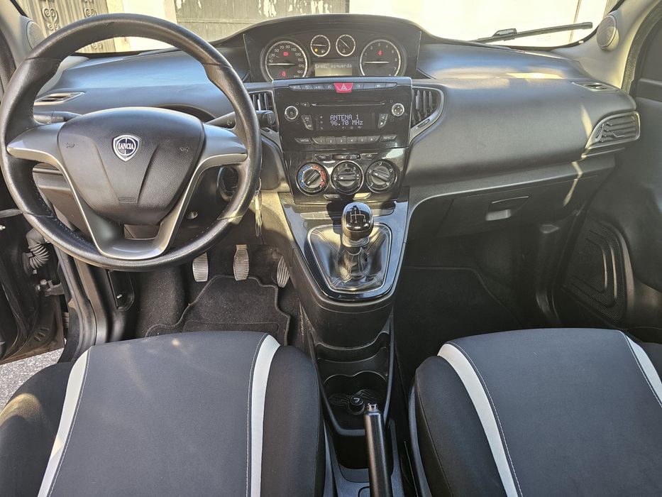 Lancia Ypslon 1.2 Gasolina Ano 2014