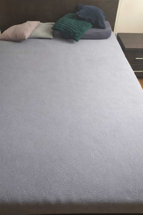 Łóżko 140x200 + 2 szafki nocne komplet | stan bardzo dobry | tanio