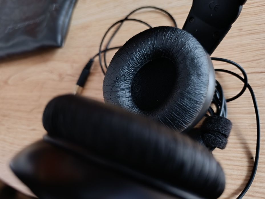 Słuchawki Sennheiser HD205.