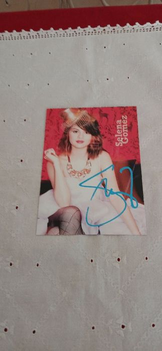 Postal Selena Gomez, novo