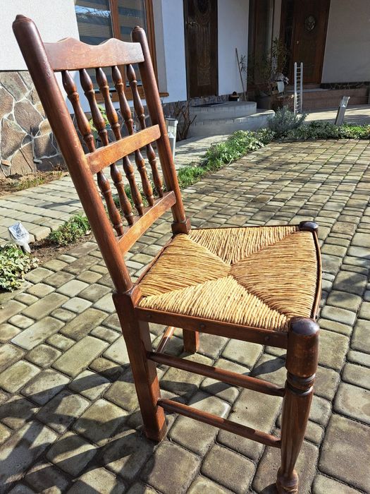 Дерев'янi стiльцi(4 штуки)