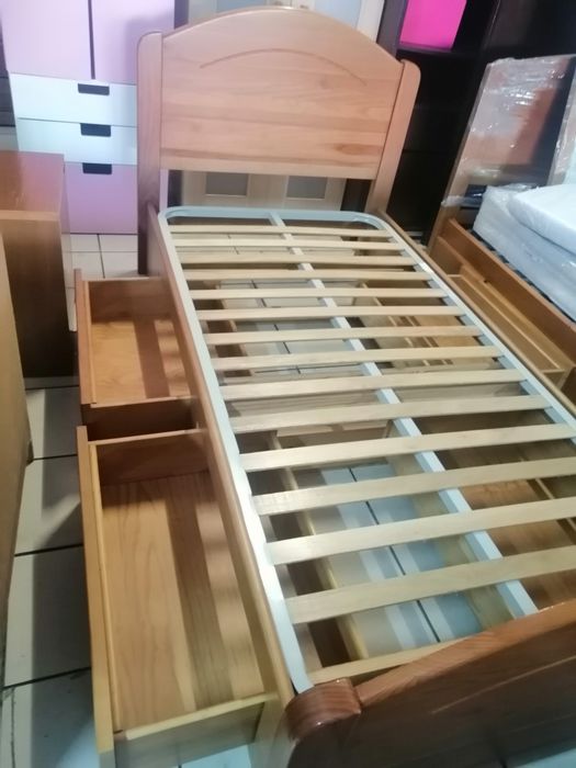 Cama Solteiro com Gavetas