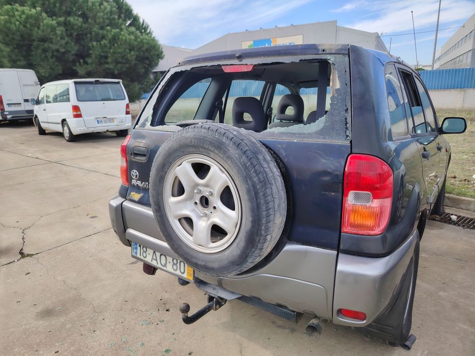 Toyota RAV4 (2003) 4x4 volante direita (Veja a descrição)