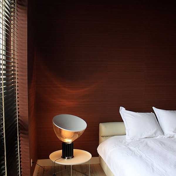 Candeeiro de mesa TACCIA Small Led Preto da Flos (Original e Novo)