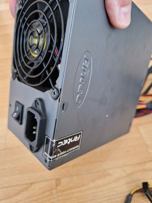 ANTEC 650W Блок живлення 6+8(6+2)відеокарта Стан гарний