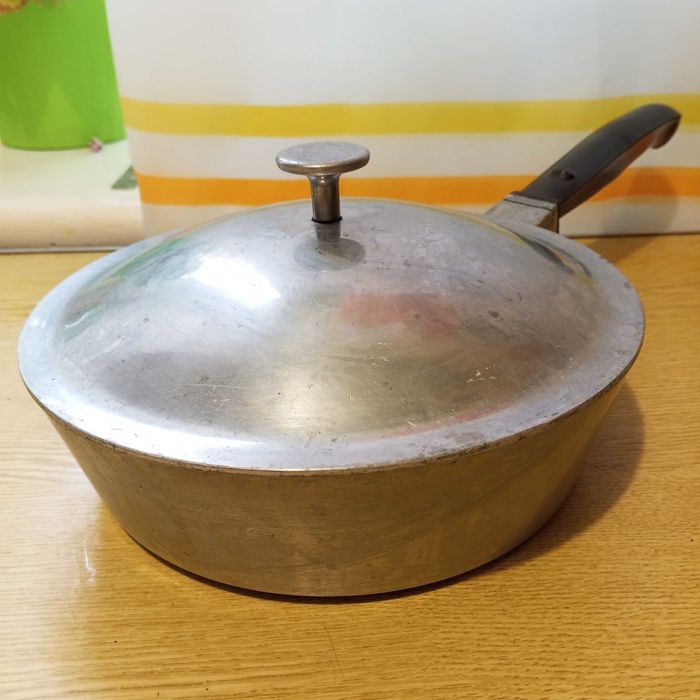 Жаровня. ссср 1.5 л.