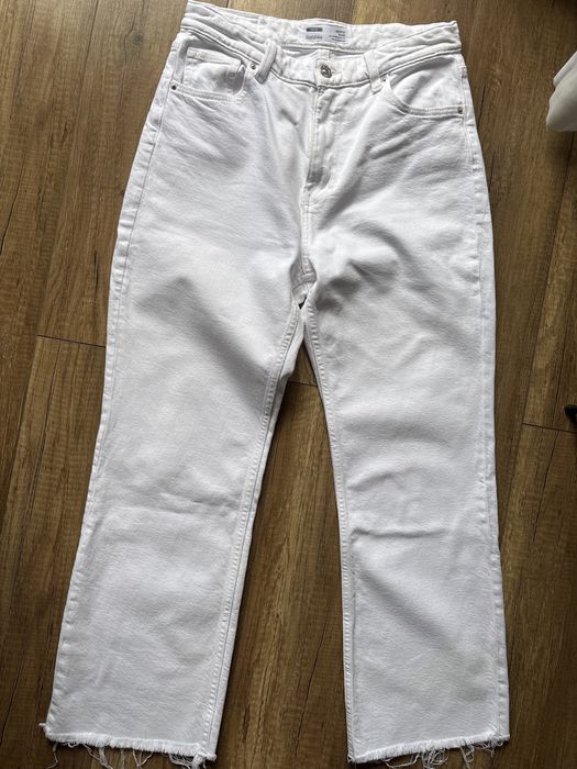 Spodnie jeansowe damskie białe rozmiar 38 M Bershka