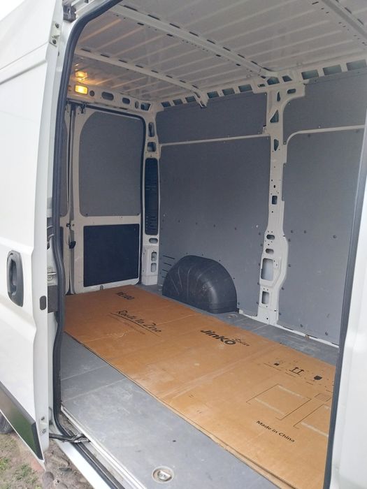 Przeprowadzki ,przewóz rzeczy ,towarów..