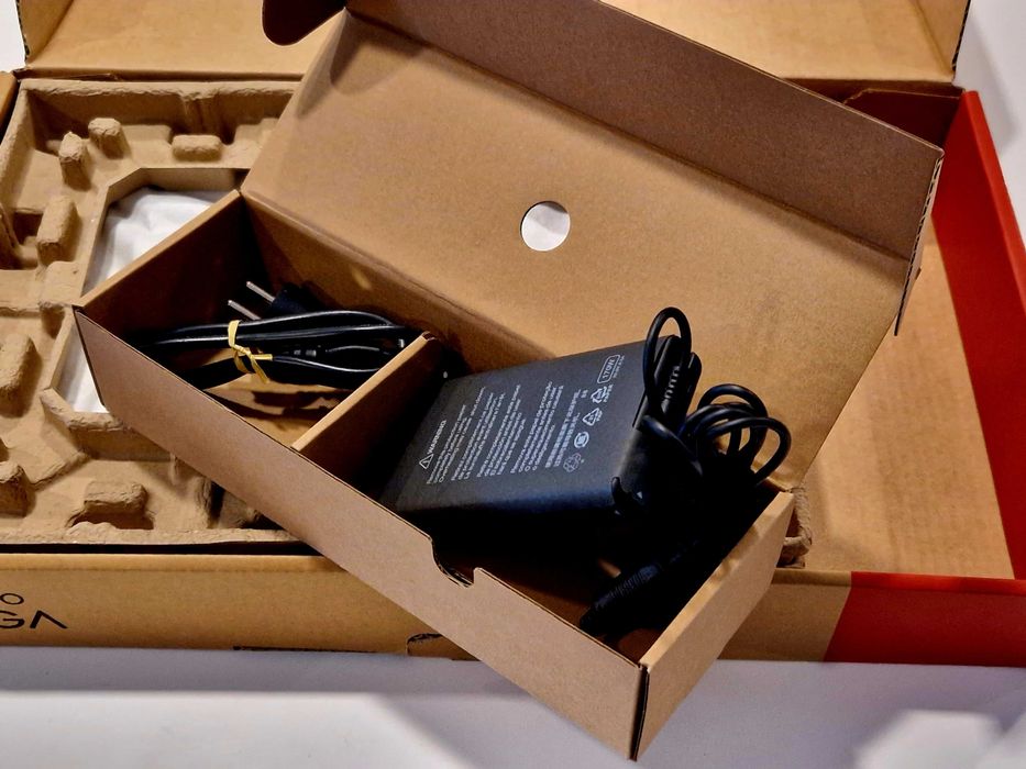 LENOVO Yoga Pro 9i Gen 10 Aura Edition 2025