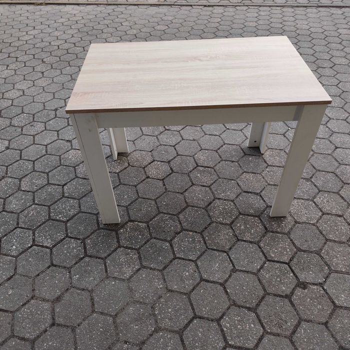 Mesa de cozinha praticamente nova