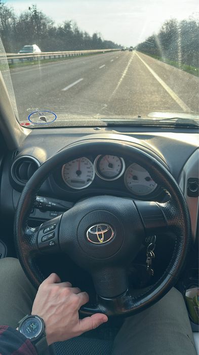 Toyota RAW4 2.0