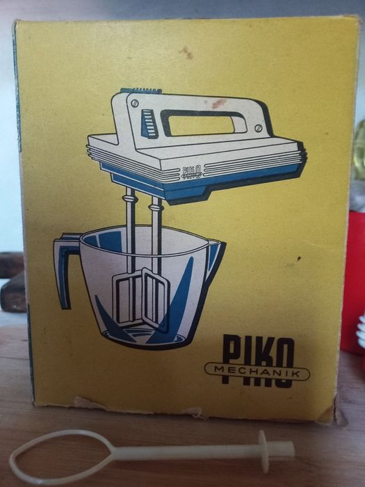 Продам винтажную вещь - миксер на батарейках