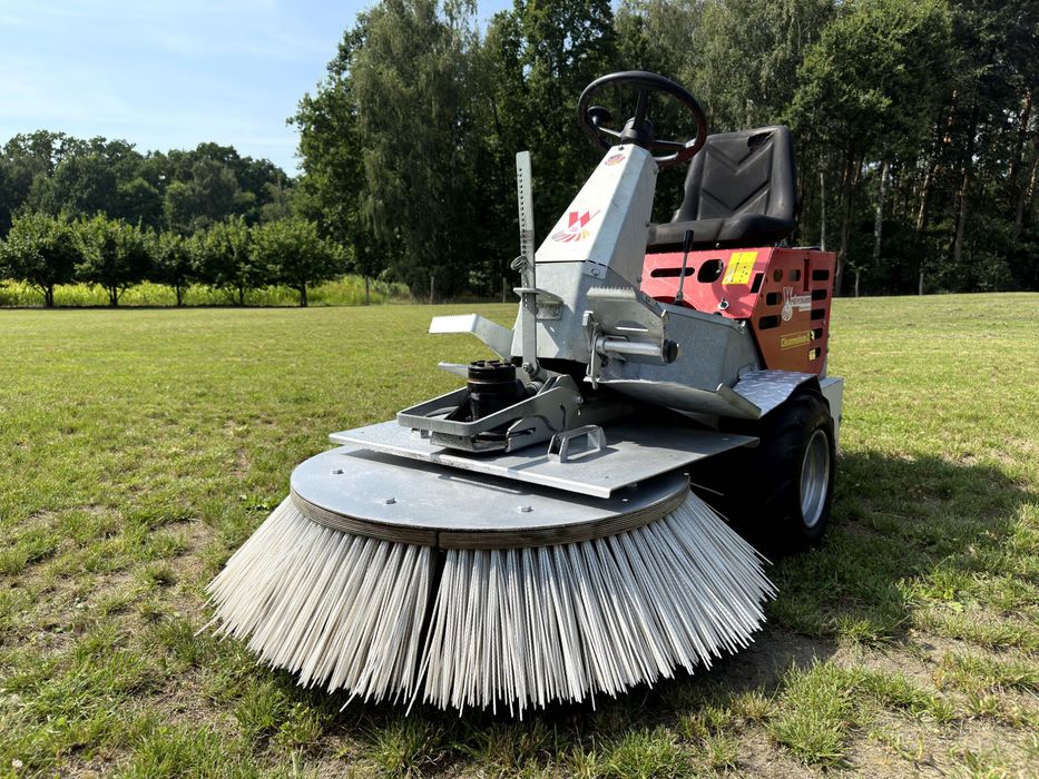 Westermann Cleanmeleon 2 - Pojazd samojezdny ze szczotką radialną 1000 mm