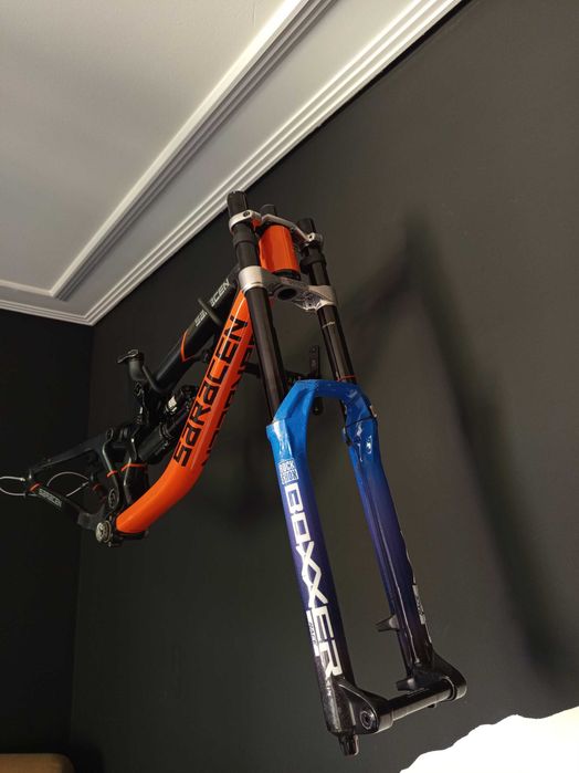 Saracen Myst C Team Carbono Downhill