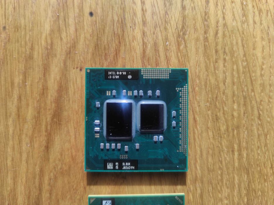 Процессор Intel Core i3-370M  2.4 GHz