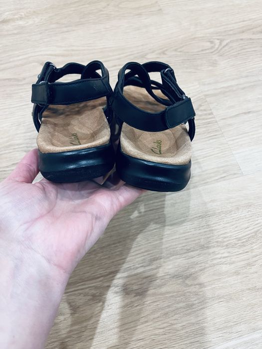 Босоніжки жіночі Clarks 41р