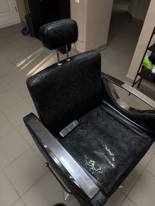 Крісла барбера/ перукаські крісла/ стілець бровіста/ барний стілець