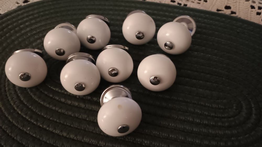 Uchwyt meblowy porcelana.Nowy.9sztuk.