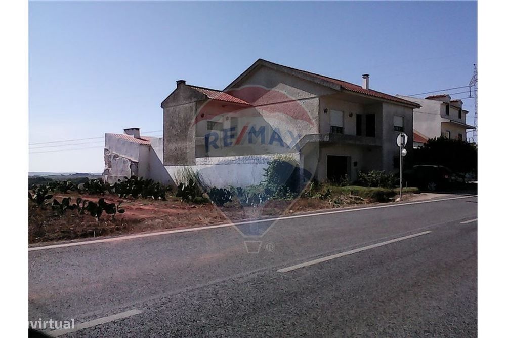 Terreno  com projecto para prédio