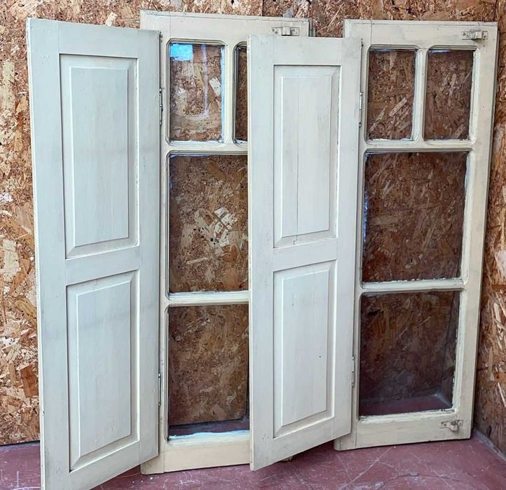 Janelas antigas, diversas, desde 5€ a vinte euros varias tamanhos,