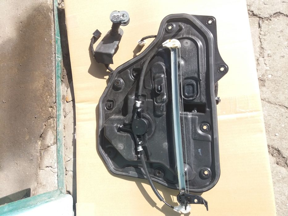 Стеклоподъемник, замок двери задней правой Мазда СХ-5 Mazda CX5 ориг