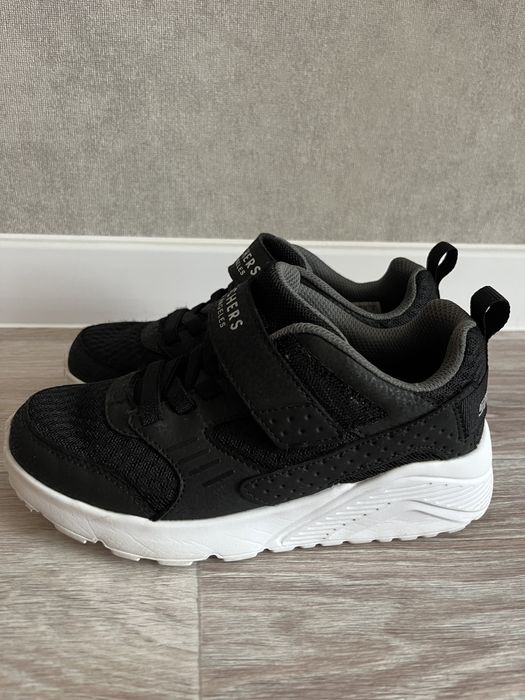 Кросівки Skechers, 32 розмір, 21 см устілка