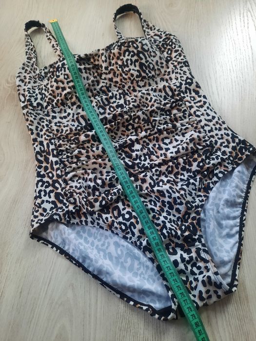 Утягивающий леопардовый сплошной слитный сдельный купальник 50-52 xxl