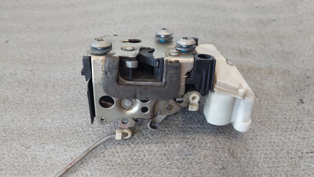 Fechadura / fecho porta frente direito FIAT Punto (188_)