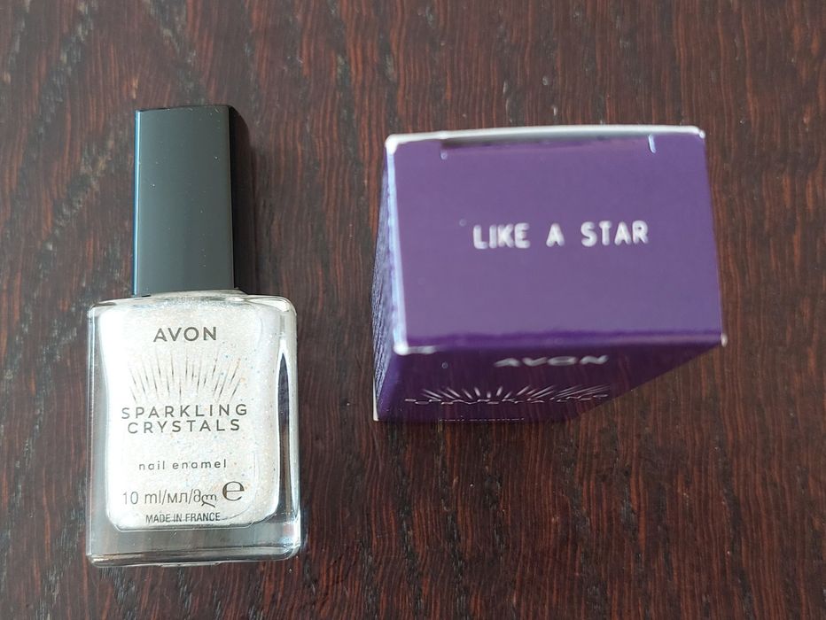 Avon lśniący lakier do paznokci 3D Sparkling Crystals Like a Star