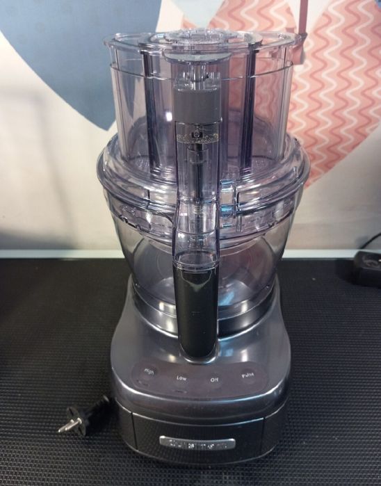 Profesjonalny robot Cuisinart Expert to robot kuchenny o mocy 550W
