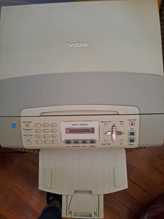 Fax e Digitalizador Brother