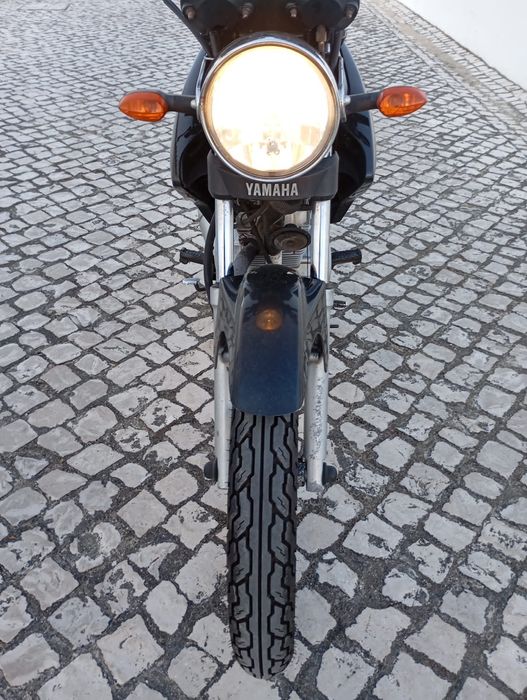 Vendo moto Yamaha usada em bom estado geral