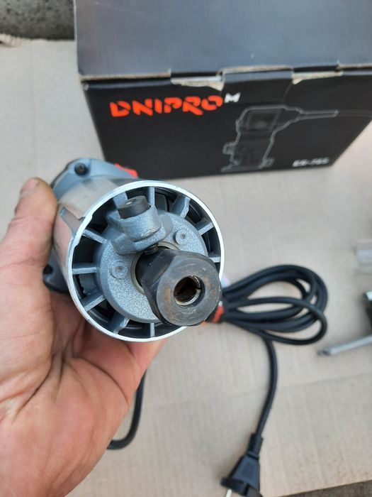 Фрезер DNIPRO-M ER-78S,710 вт
