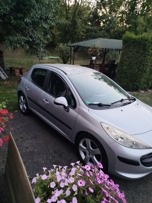 Peugeot 207 1.4 benzyna