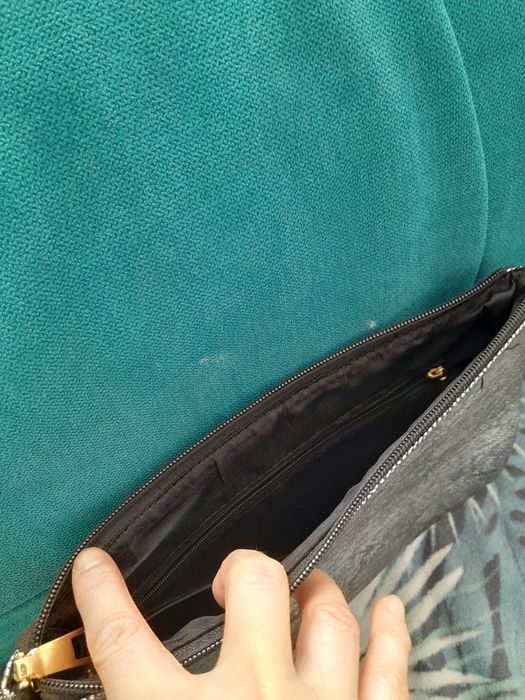 Torebka mała kopertówka saszetka srebrna wzór wężowa skórka