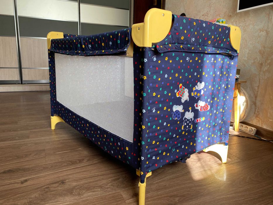 Дитячий манеж Chicco