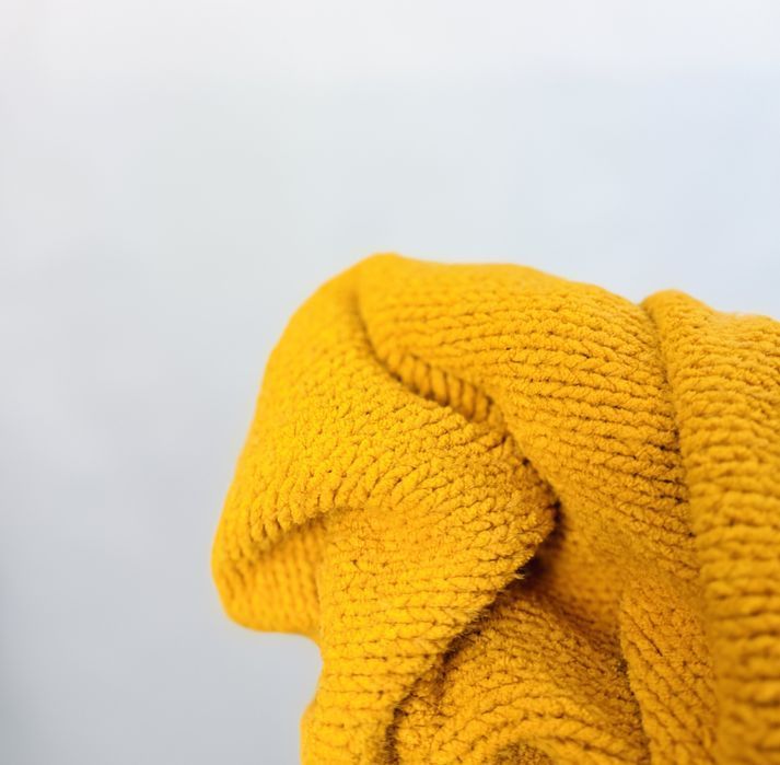 Żółty sweter z golfem oversize L/XL 40/42