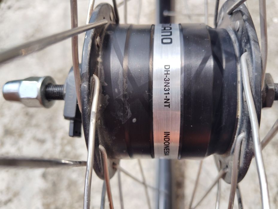 Обід R28 з динамовтулкою