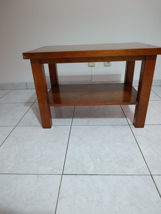 Cadeirão e mesa de Sala de estar