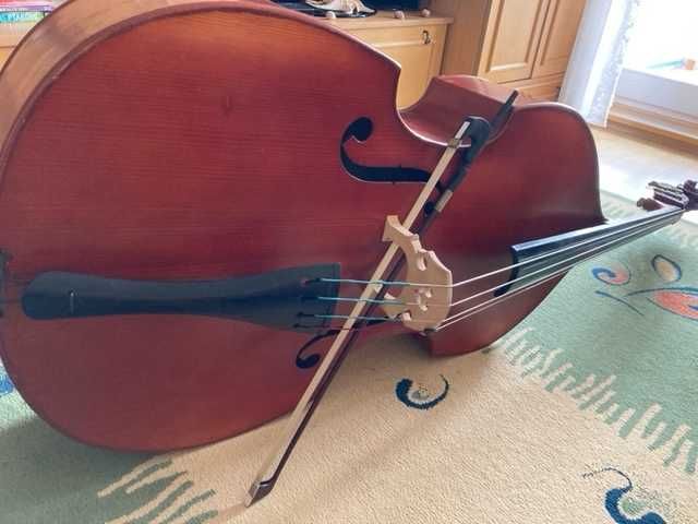 kontrabas; wielkość 4/4