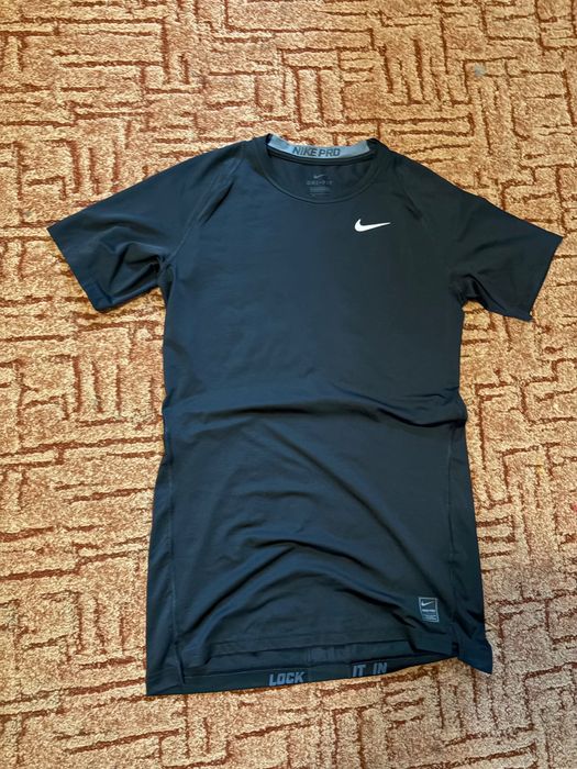 Футболка Nike pro