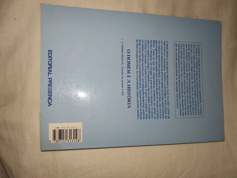 O homem Medieval,  direção de Jacques le Goff
Este livro é difícil de