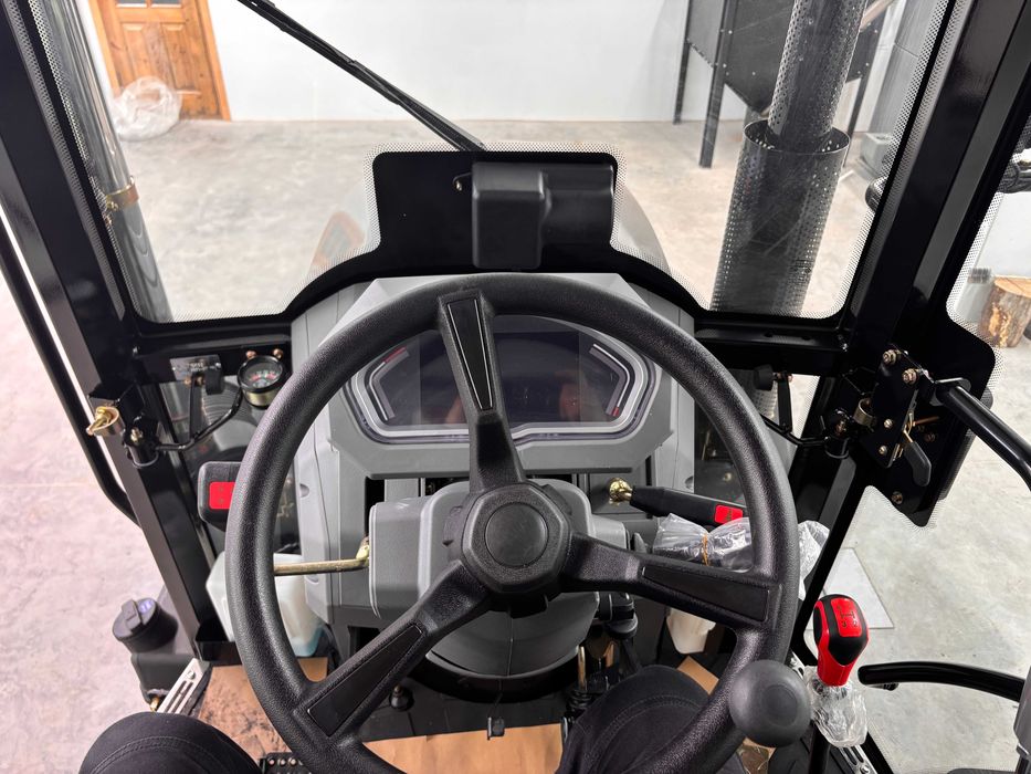 Трактор Скаут TE-504C з кондиціонером