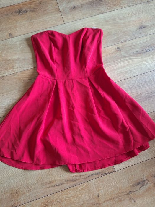 Sukienka czerwona , bez ramiączek