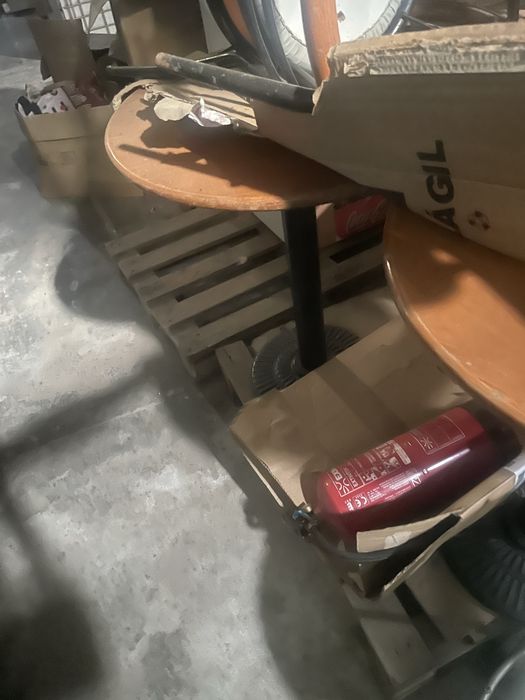 Conjunto de mesas + cadeiras para cafe