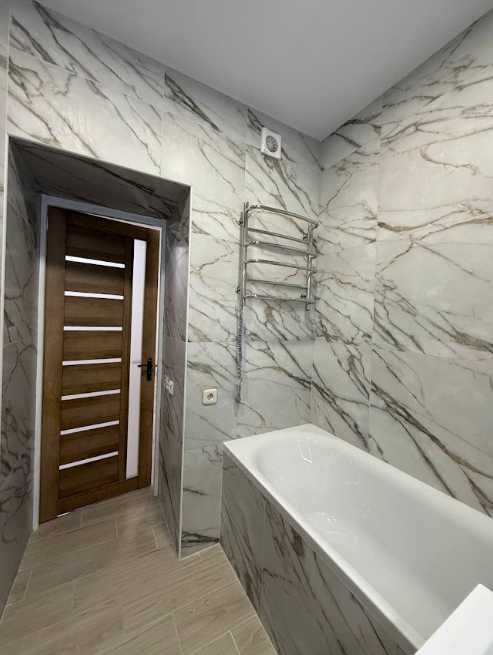 Є квартра - Ідеальна під оренду | Молодість, будинок з ліфтом